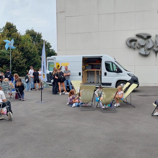 Mobile auf dem Pausenplatz